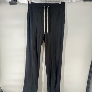 Vuori black women's S Wideleg Pant